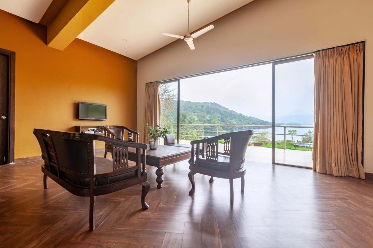 Stayvista'S Shivom Villa 2 - A Serene Escape With Views Of The Valley And Lake Lonavala Extérieur photo