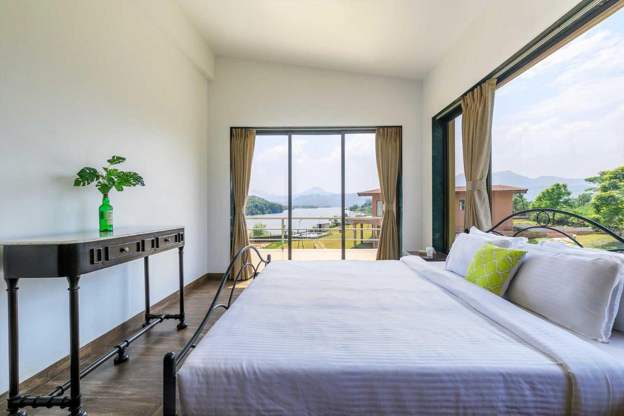 Stayvista'S Shivom Villa 2 - A Serene Escape With Views Of The Valley And Lake Lonavala Extérieur photo